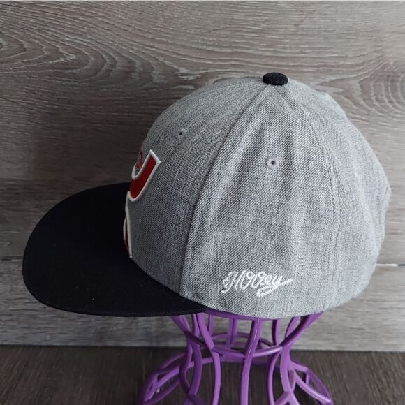 Hooey Gray and Black Snapback Hat with Orange Logo Flat Bill - Picture 3 of 7
